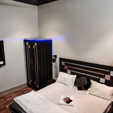 Keshav Hotel Farrukhabad 외부 사진