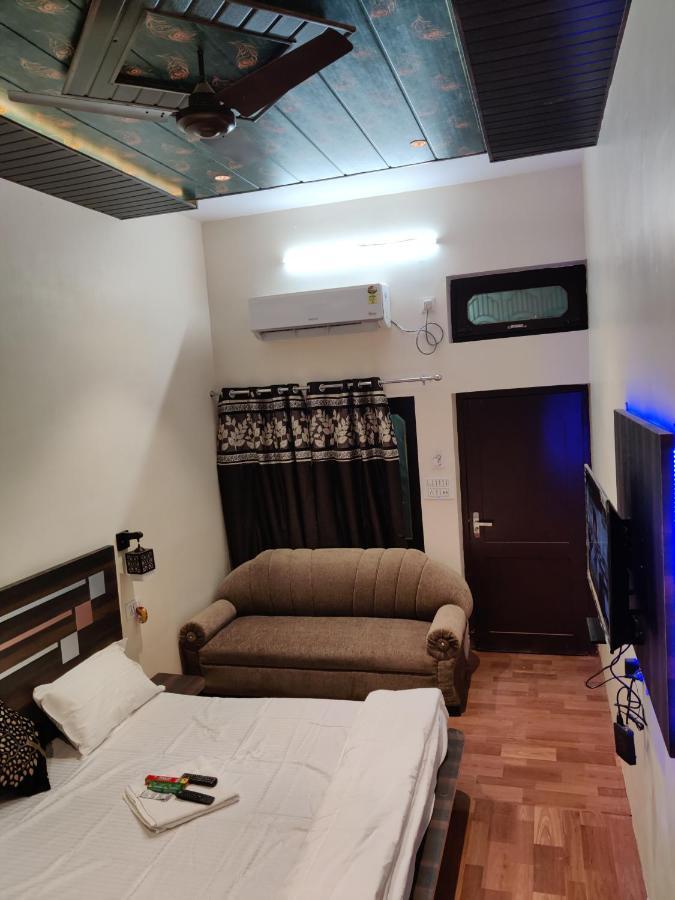 Keshav Hotel Farrukhabad 외부 사진