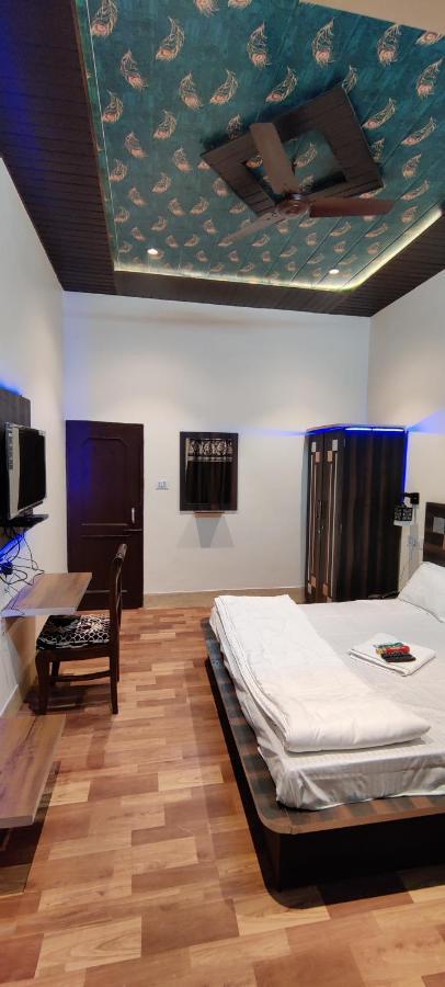 Keshav Hotel Farrukhabad 외부 사진